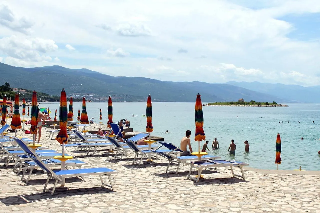 Apartments With Wifi Novi Vinodolski - 2382 Croatia